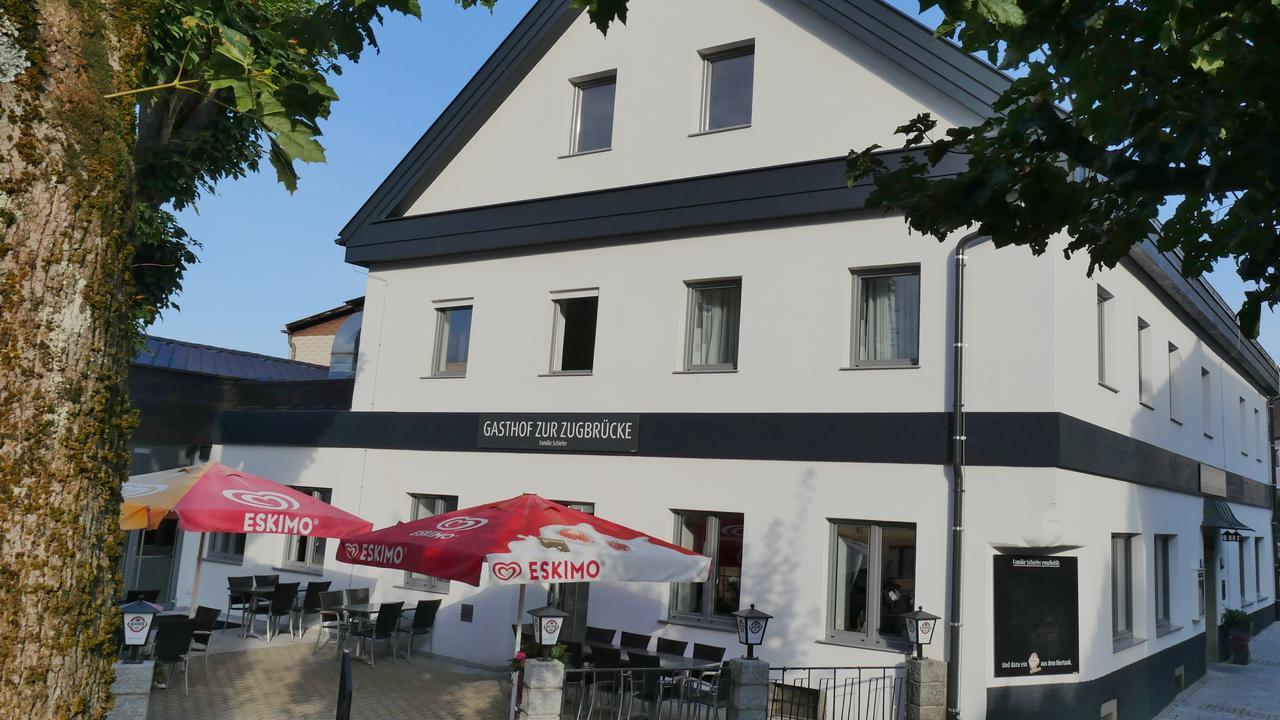 Gasthof Schiefer Zur Zugbruecke Kreuzen  エクステリア 写真